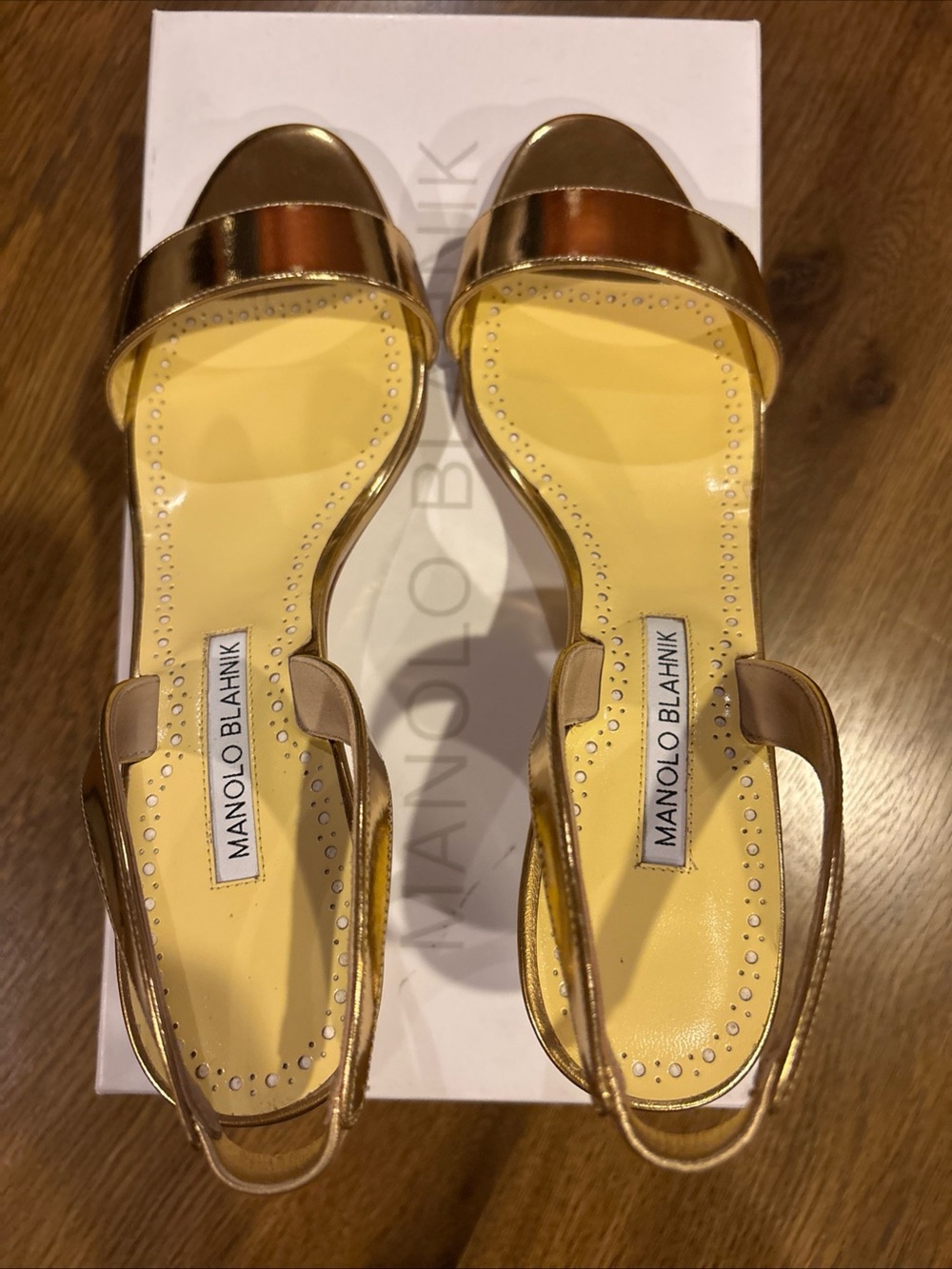 Manolo Blahnik Cupisanpla Gold Metallic Slingback Sandals 8US 38EU New $995 - Picture 10 of 12